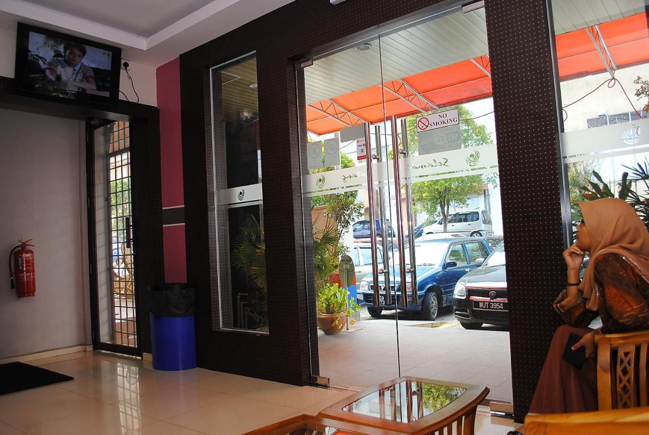 Marjan Hotel Sdn Bhd Chukai Exterior photo